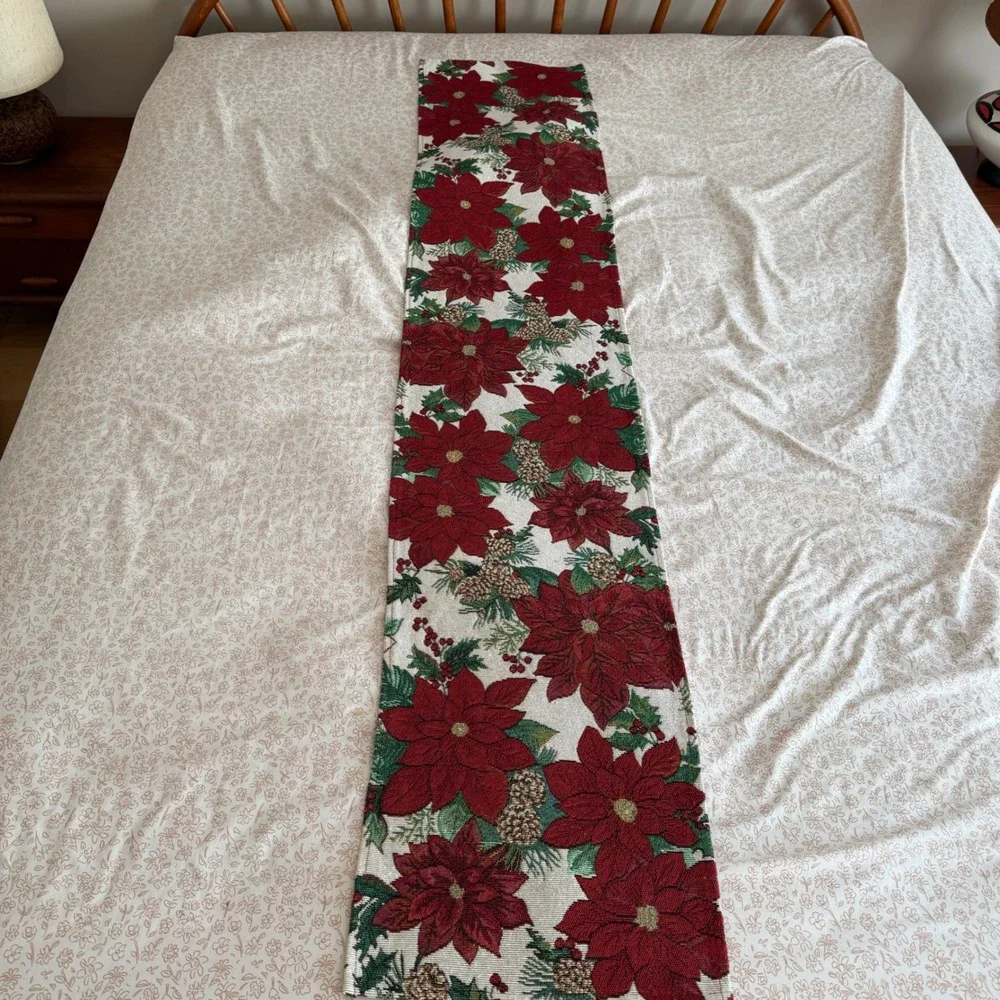 Vintage Christmas Poinsettia Tapestry Table Runner Red Green Gold 66x12.5